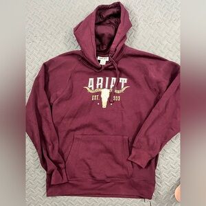 Ariat women’s Burgundy Hoodie steer skull medium
